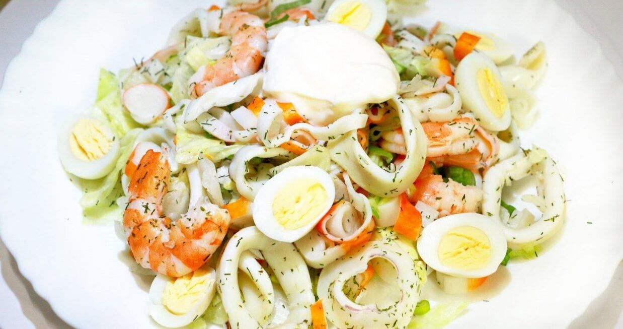 farfurie de calmari pe o dietă cu proteine